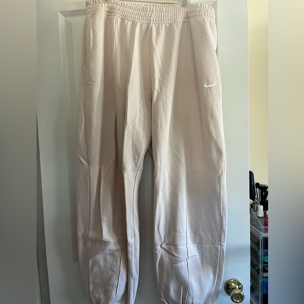 Nike Women’s Phoenix Sweatpants